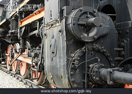 
                Lokomotive, Dampflokomotive                   