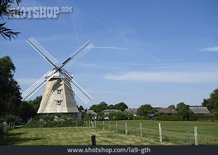 
                Windmühle, Ahrenshoop                   