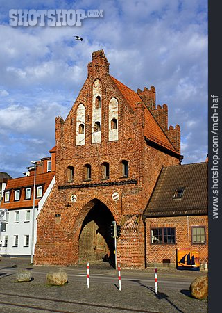
                Stadttor, Wismar                   