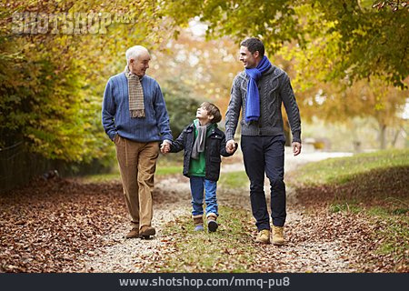 
                Spaziergang, Generationen, Herbstspaziergang                   