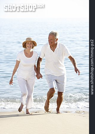 
                Strandurlaub, Seniorenpaar                   