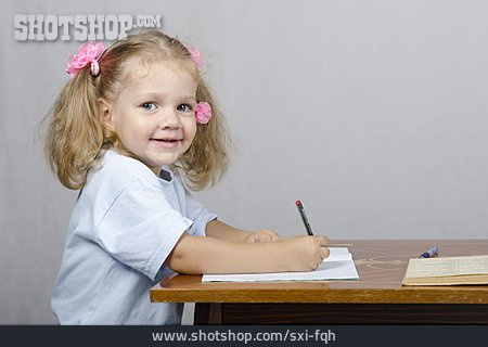 
                Kind, Mädchen, Schreiben, Lernen                   
