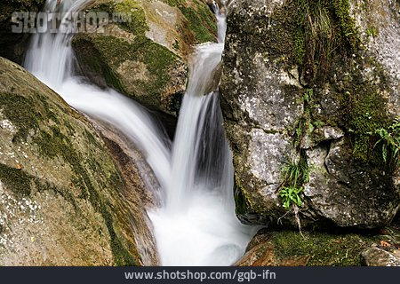
                Wasserfall, Gebirgsbach, Gebirgsfluss                   