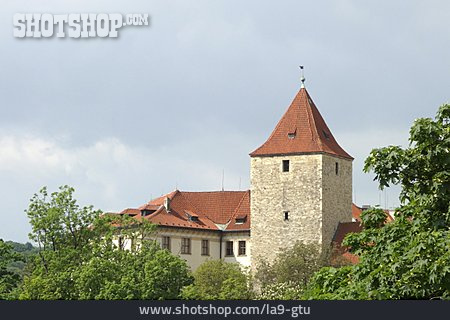 
                Prager Burg                   