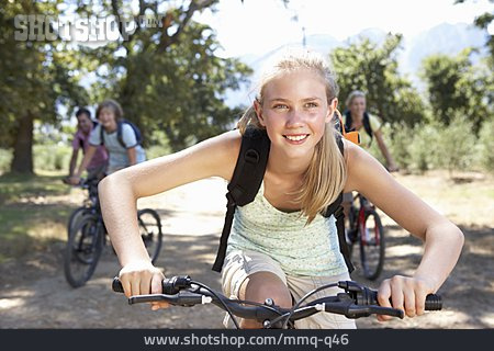 
                Mädchen, Radfahren                   