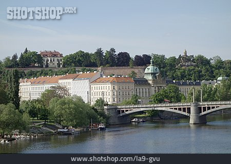 
                Prag, Moldau, Manesuvbrücke                   