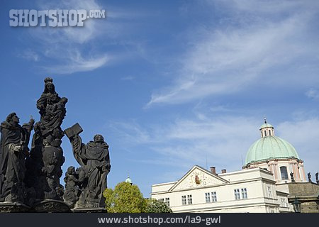 
                Heiligenfigur, Prag, Kreuzherrenkirche                   