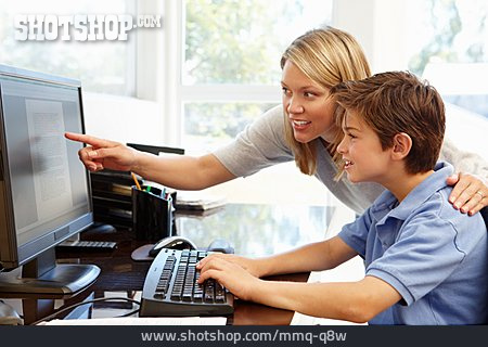 
                Mutter, Büro, Computer, Sohn                   
