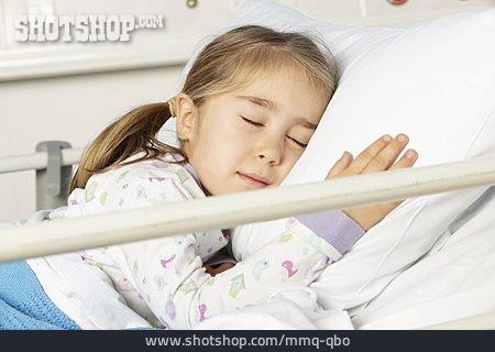 
                Kind, Mädchen, Schlafen, Patientin, Krankenhausbett                   