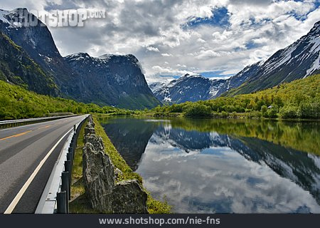 
                Gebirge, Norwegen, Rauma, Romsdalen                   