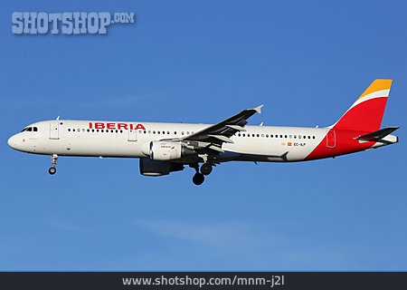 
                Flugzeug, Flugreise, Airbus, Iberia                   