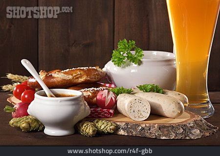 
                Bayrische Küche, Weißbier, Weißwurst                   