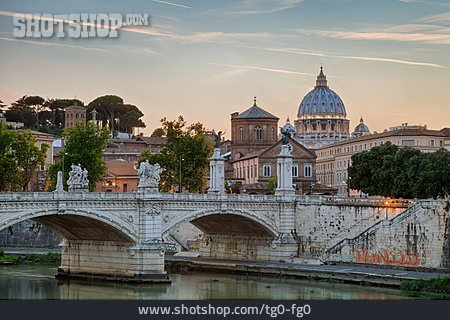 
                Rom, Ponte Vittorio Emanuele Ii                   