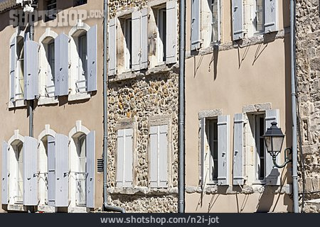 
                Immobilie, Südfrankreich, Häuserfassade, Stadtwohnung                   