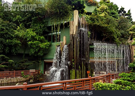 
                Wasserspiel, Chinesischer Garten, Nan Lian Garden                   