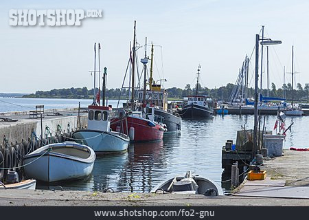 
                Fischerboot, Fischerei, Fährhafen                   