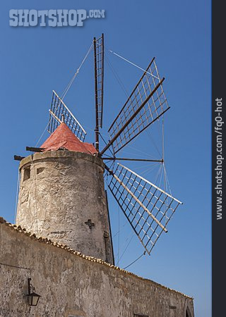 
                Windmühle, Sizilien                   