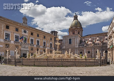
                Palermo, Fontana Pretoria, Piazza Pretoria                   