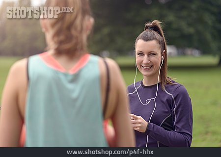 
                Junge Frau, Sport & Fitness, Training, Freundin                   