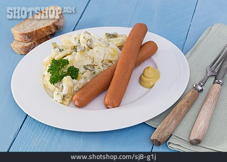 
                Kartoffelsalat, Wiener Würstchen, Mittagessen                   