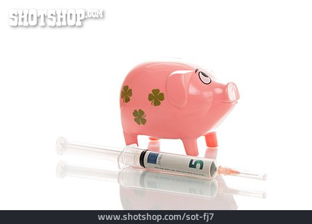 
                Sparschwein, Finanzspritze, Krankheitskosten, Geldspritze                   