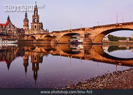 
                Elbe, Dresden, Hofkirche, Augustusbrücke                   