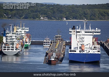 
                Hafen, Frachtschiff, Kiel, Nord-ostsee-kanal                   