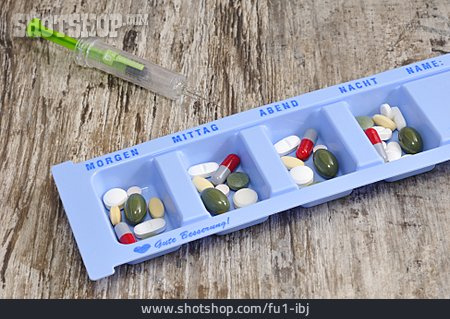 
                Dosierung, Pillenbox, Medikamenteneinnahme                   