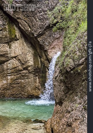
                Wasserfall, Wildbach, Fließen, Almbach                   