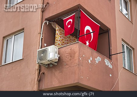 
                Wohnhaus, Patriotismus, Türkei                   