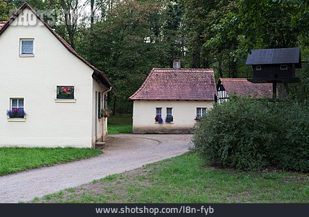
                Dorf, Park Schönbusch                   
