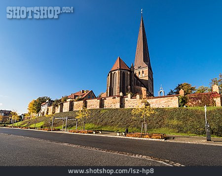 
                Kirche, Petrikirche, Rostock                   
