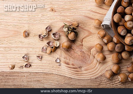 
                Nuts, Hazelnut                   