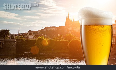 
                Bier, Bierglas, Prag                   