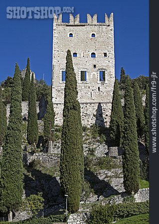 
                Castello Di Arco                   