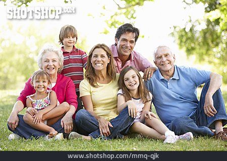 
                Sorglos & Entspannt, Familie, Generationen, Familienportrait                   