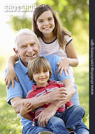 
                Großvater, Sorglos & Entspannt, Enkelkinder                   