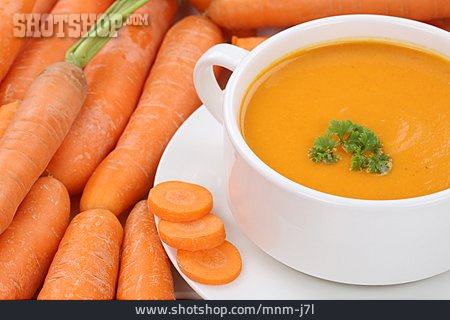 
                Suppenschüssel, Karottensuppe                   