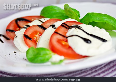 
                Tomate-mozzarella, Balsamessig, Caprese                   