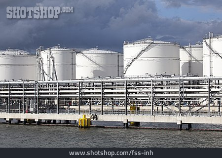 
                Silo, Raffinerie, Erdöl                   