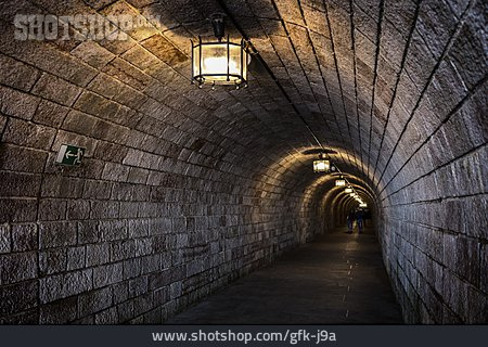 
                Tunnel, Durchgang, Kehlsteinhaus                   