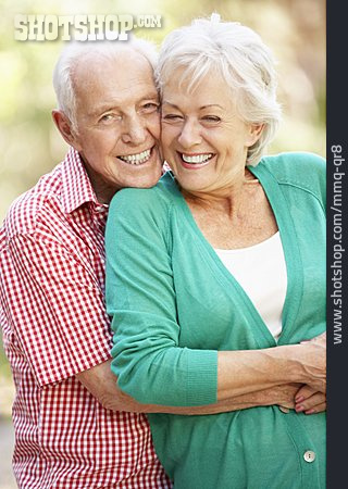 
                Glücklich, Verliebt, Seniorenpaar                   