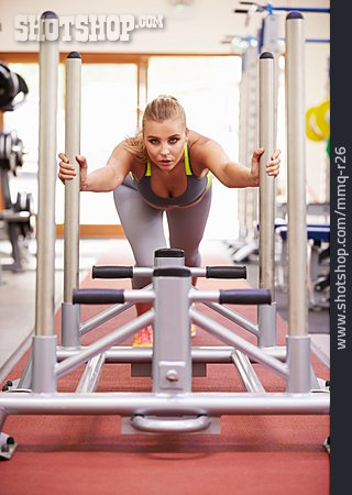 
                Frau, Fitnessgerät, Workout                   