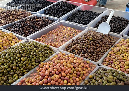 
                Oliven, Markt                   
