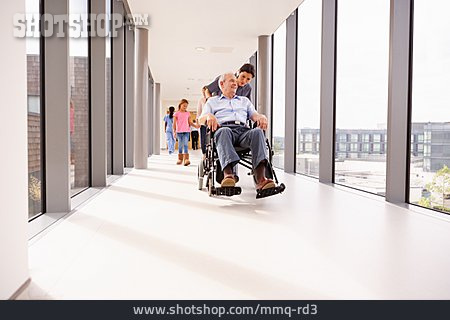 
                Krankenhaus, Patient, Rollstuhl                   