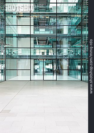 
                Bürogebäude, Glasfront                   