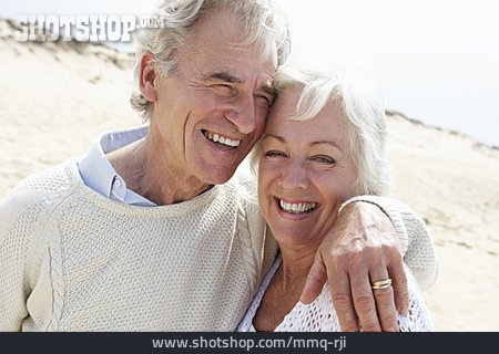 
                Glücklich, Strand, Seniorenpaar                   