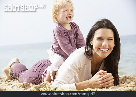 
                Mutter, Tochter, Alleinerziehend, Strandurlaub                   