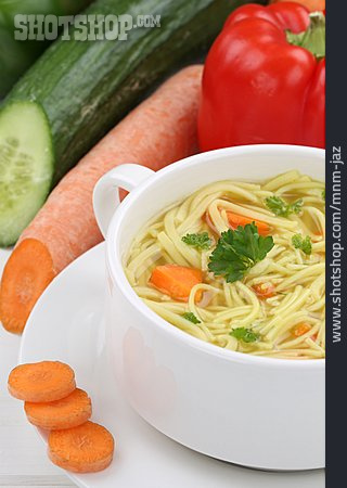 
                Suppe, Nudelsuppe, Gemüsebrühe                   