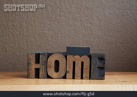 
                Zuhause, Home, Holzlettern                   
